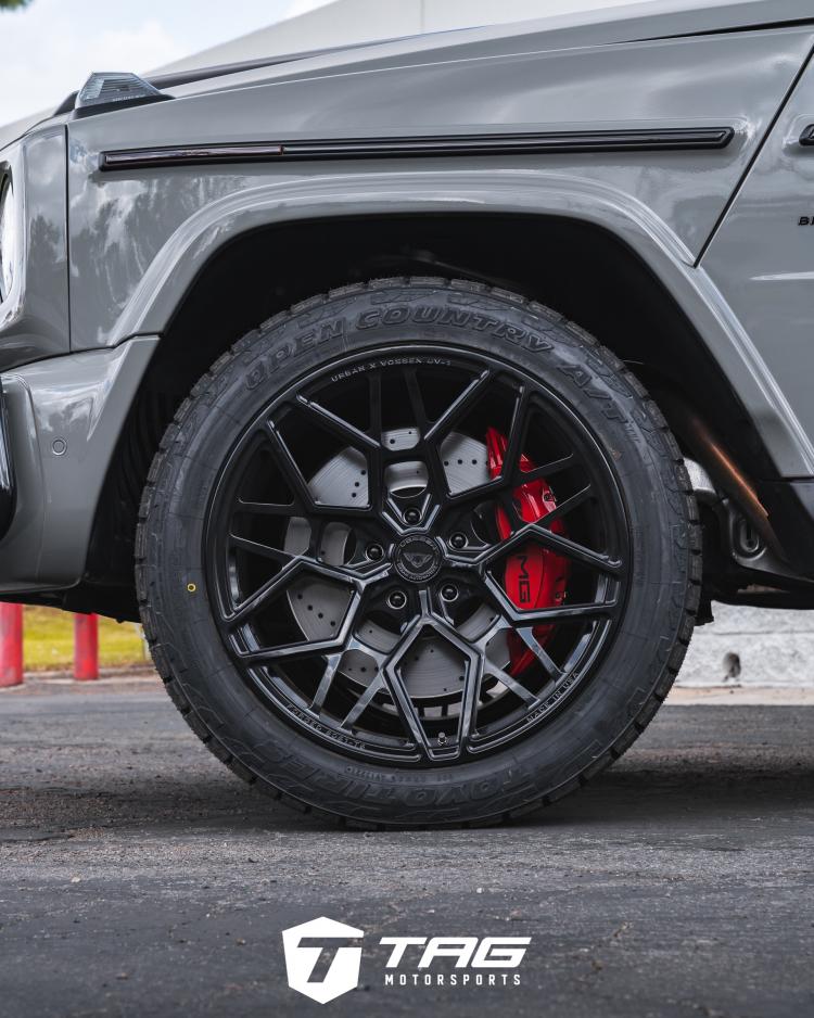 AMG G63 with Urban Aero on Vossen UV-1 Wheels