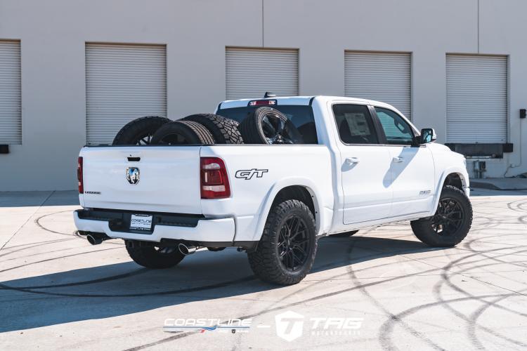 1500 Laramie GT on Vossen HF6-4 Wheels
