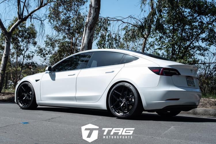 18 tesla model shop 3