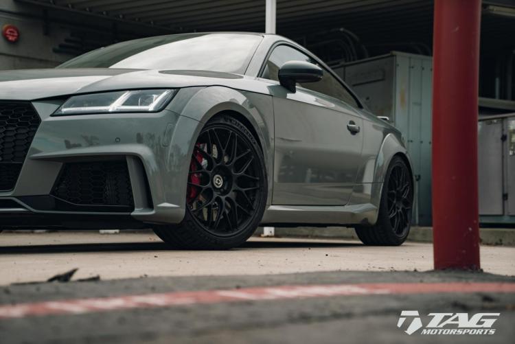 18' TTRS on HRE RC100 Wheels