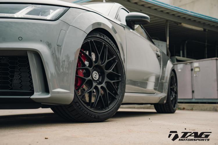 18' TTRS on HRE RC100 Wheels