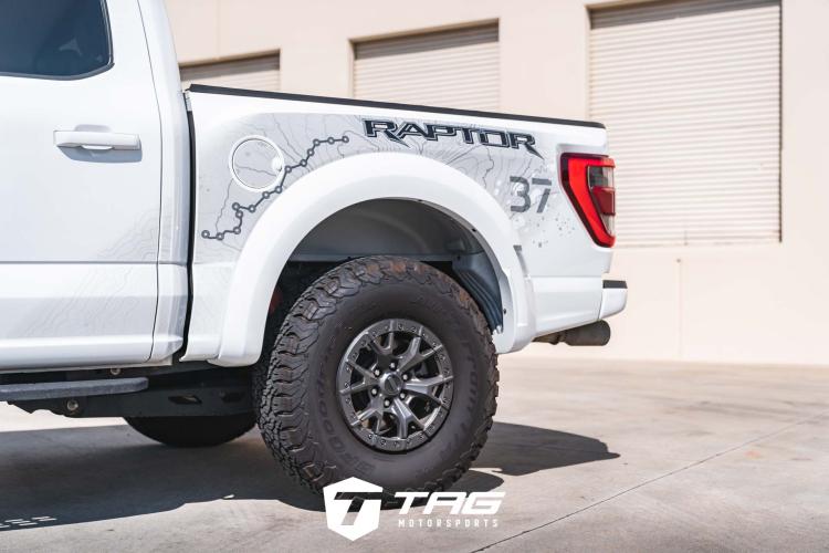 Silver Raptor Fenders Silver Ford Raptor Fenders Painted Bushwacker 20942 52 Pocket Painted