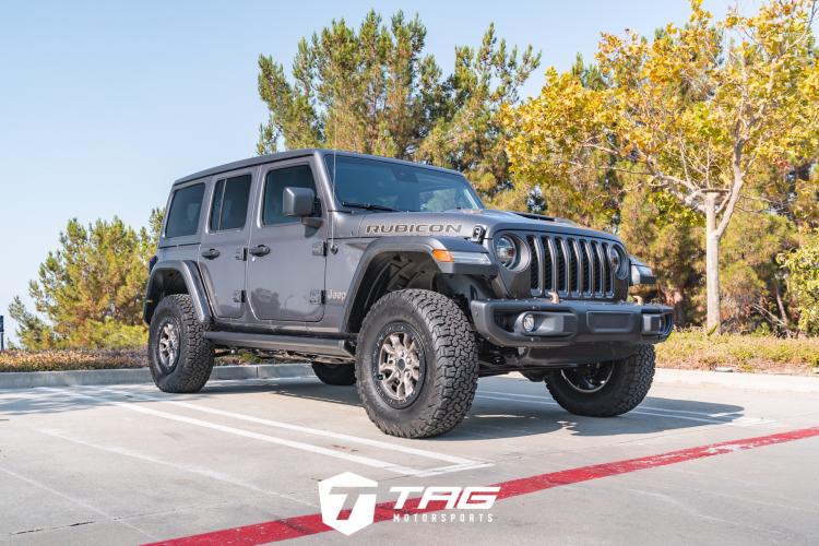 Total 72+ imagen jeep wrangler amp steps Abzlocal.mx